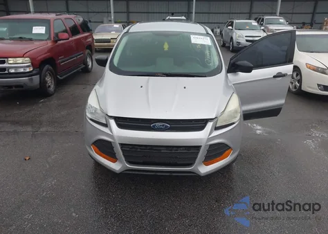 2015 Ford Escape S z USA, uszkodzony, nr VIN 1FMCU0F73FUC73629